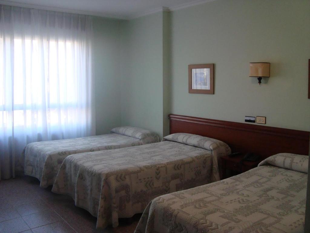 Avenida Gijon Centro Hotel Quarto foto
